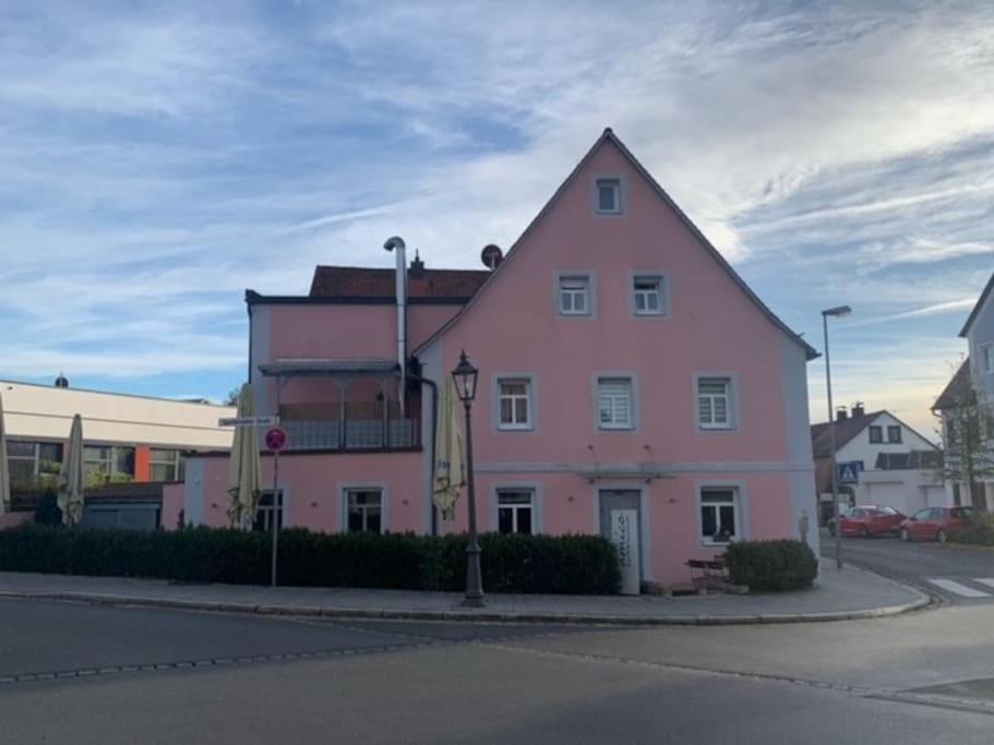 Gemuetliche Kleine Wohnung Wendelstein Eksteriør billede